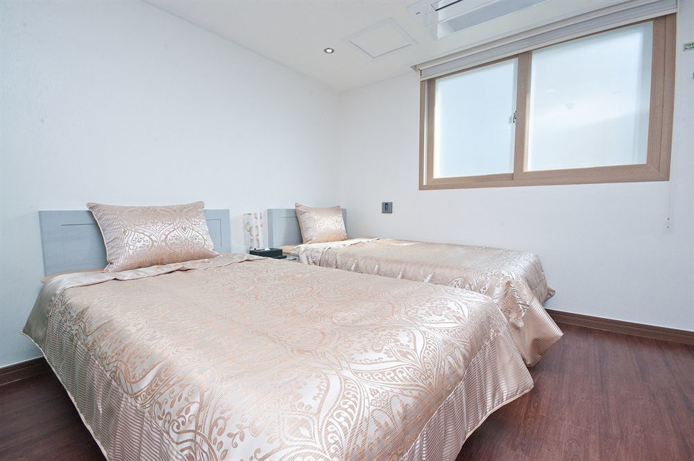 בוסאן Residence Mumum Hotel מראה חיצוני תמונה